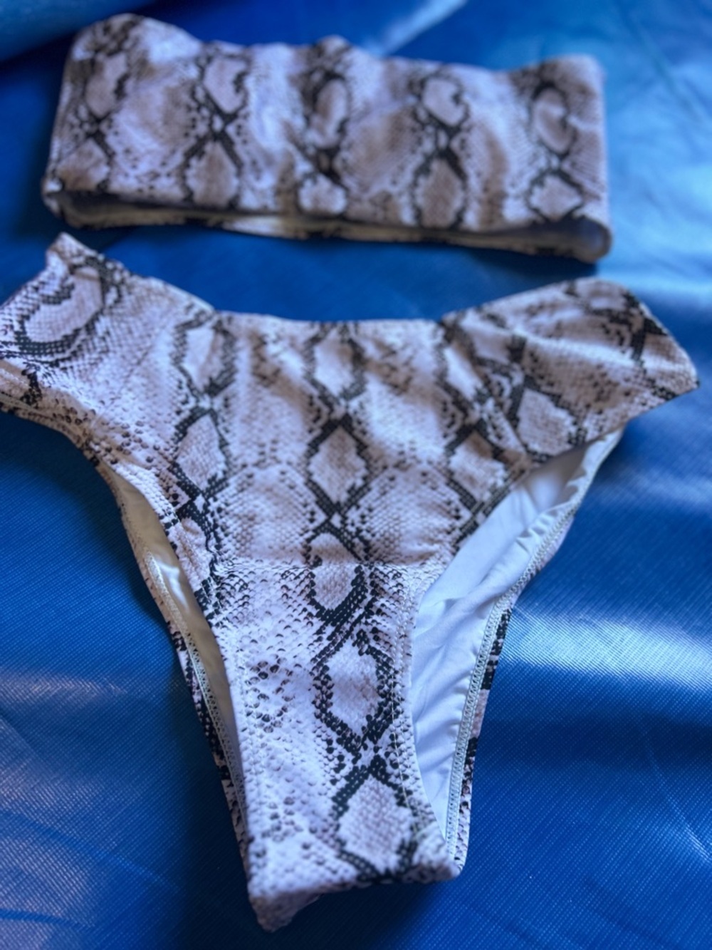 Yira Swimwear 2 piece snake print size M - Picture 5 of 7